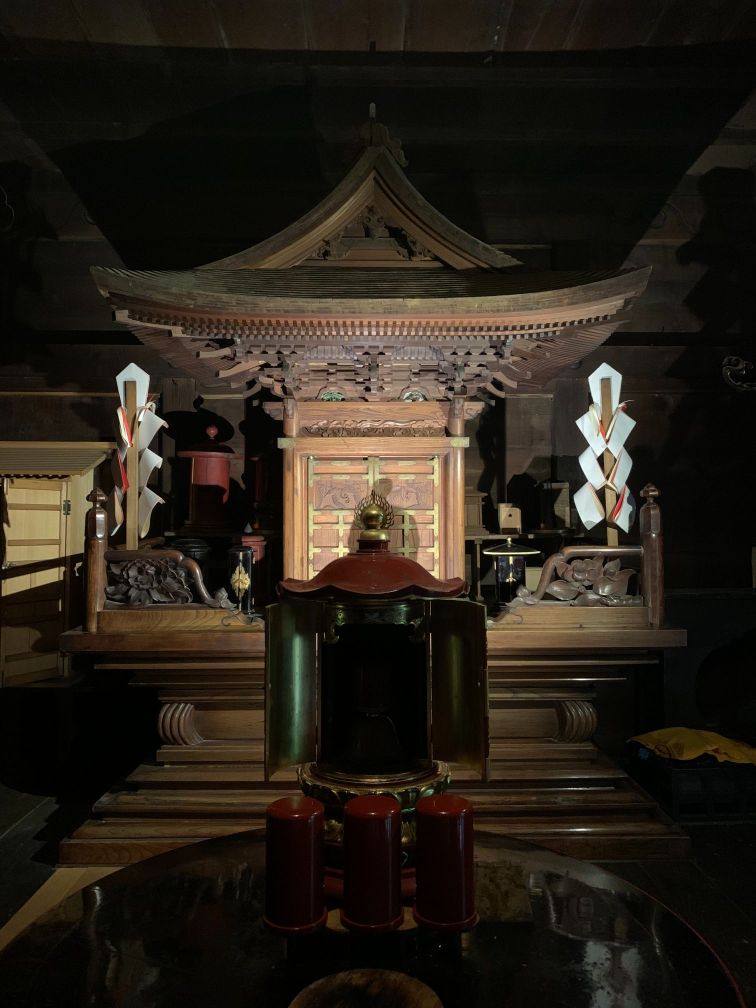 諏訪高島藩主より伝わる秘仏、聖天様・大聖歓喜天様の鎮座される聖天堂
